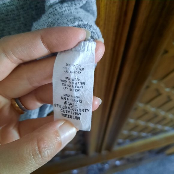 3/$15 Caution To The Wind Tie Front Soft Knit Cap Sleeve Top - Size M - Picture 11 of 15